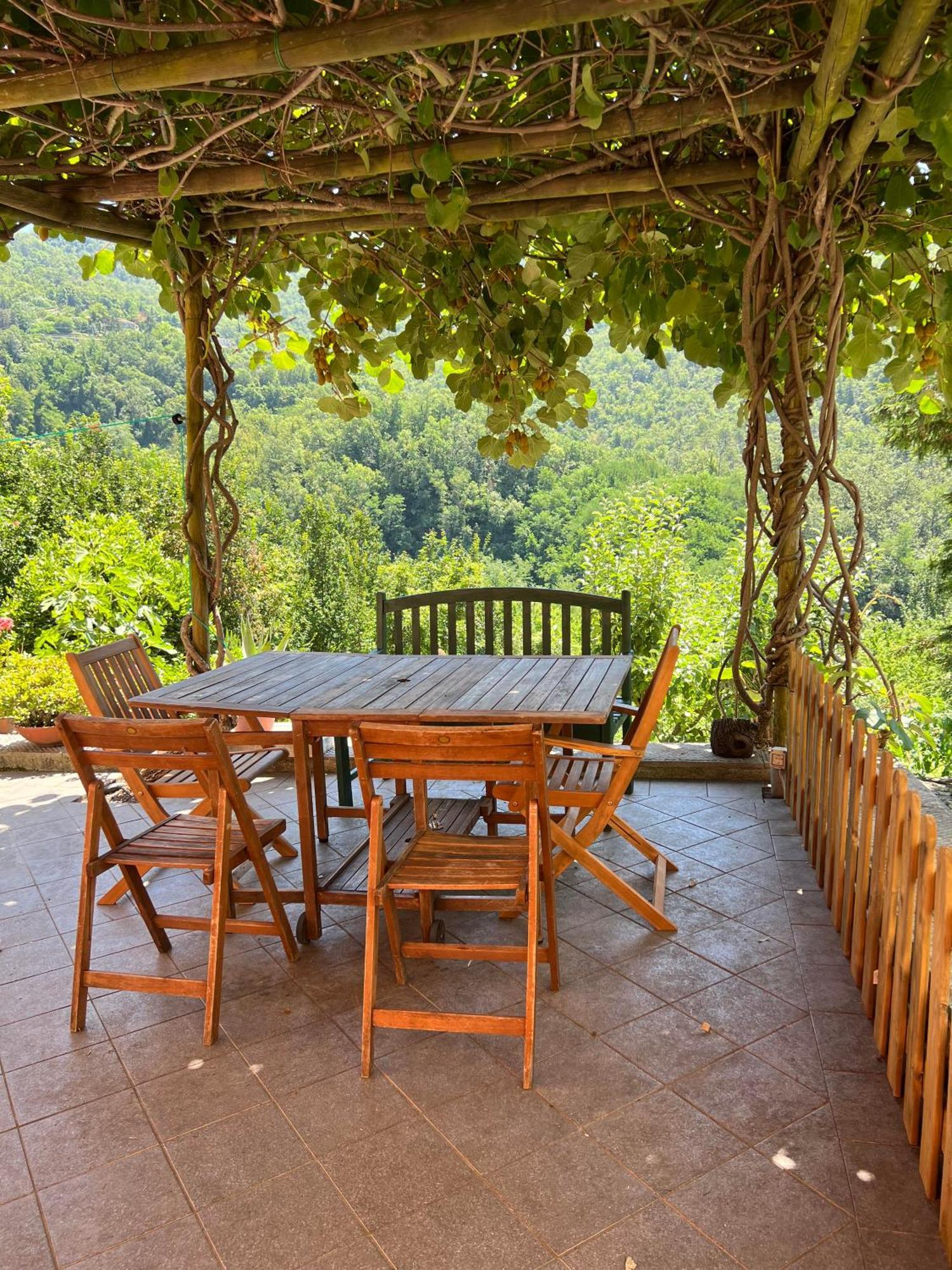 Casa Boru - A Beautiful Fully Restored Spacious House With Fantastic Views Calice al Cornoviglio Esterno foto