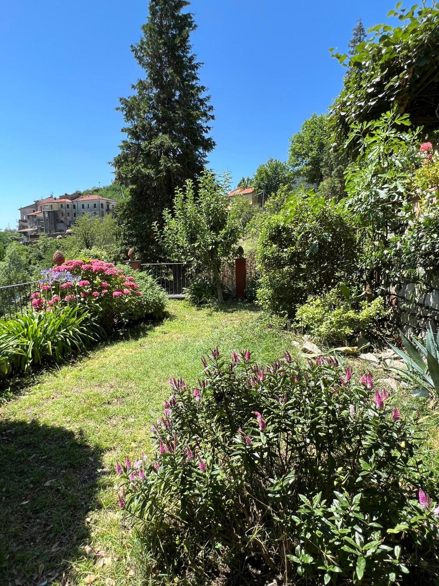 Casa Boru - A Beautiful Fully Restored Spacious House With Fantastic Views Calice al Cornoviglio Esterno foto